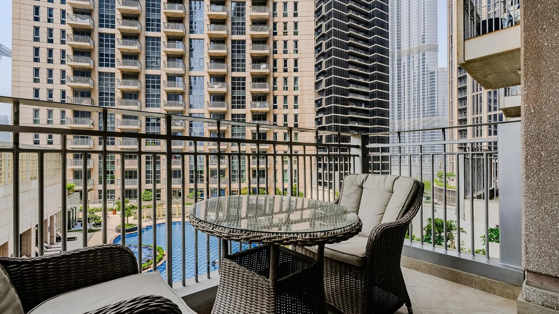 Spacious 1Bdr Apartment I Standpoint Tower I Downtown Dubai 0*,